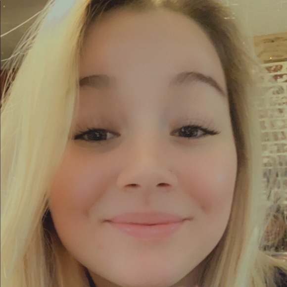 Meet your Posher, Graci - Picture 1 of 1